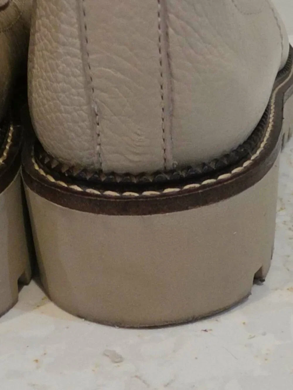 Caslon miller women